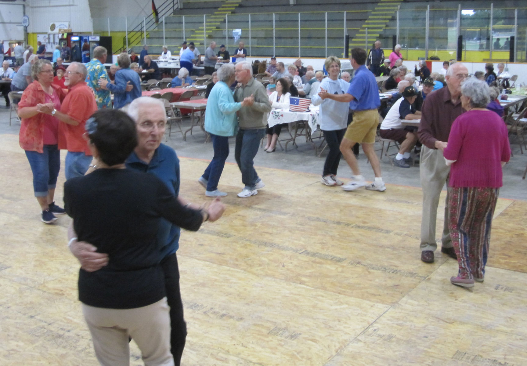 Volksfest dancers